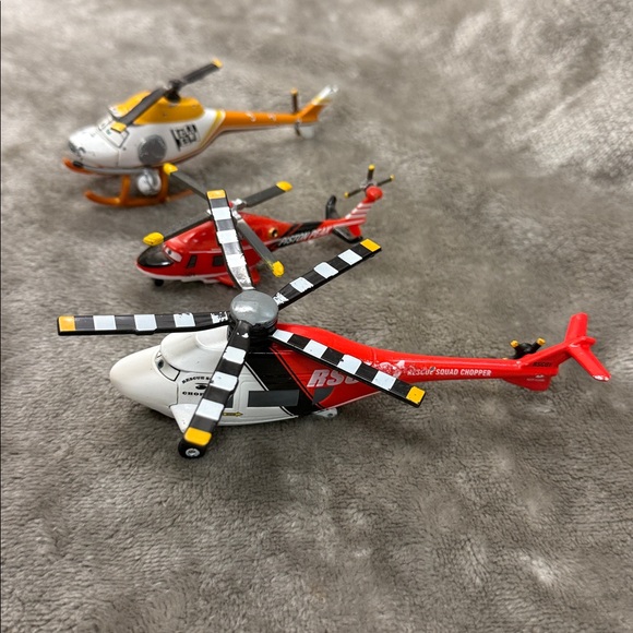 🚁Disney Pixar Planes RSC-01Rescue Chopper 1:45, Ron Hover,&Plastic Piston Peak - Picture 6 of 11